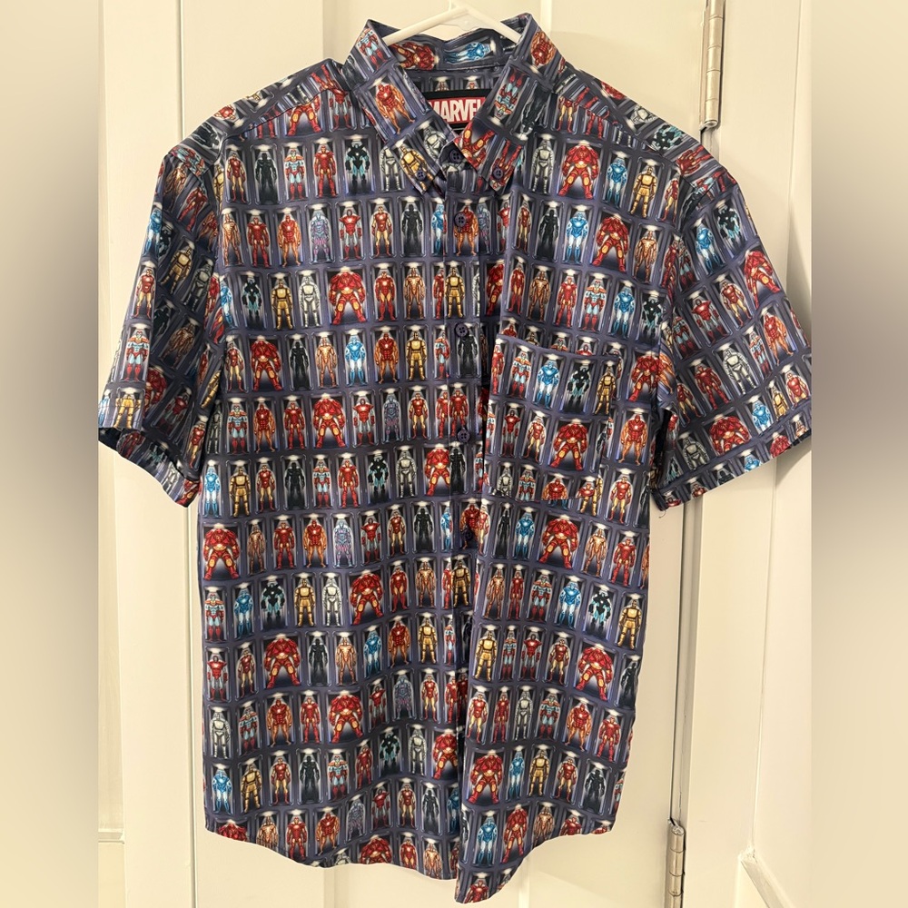 IRON MAN “HALL OF ARMOR” KUNUFLEX Short Sleeve Shirt